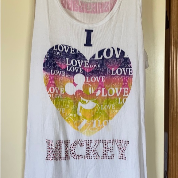Cute, white Mickey Mouse tank - Picture 2 of 3